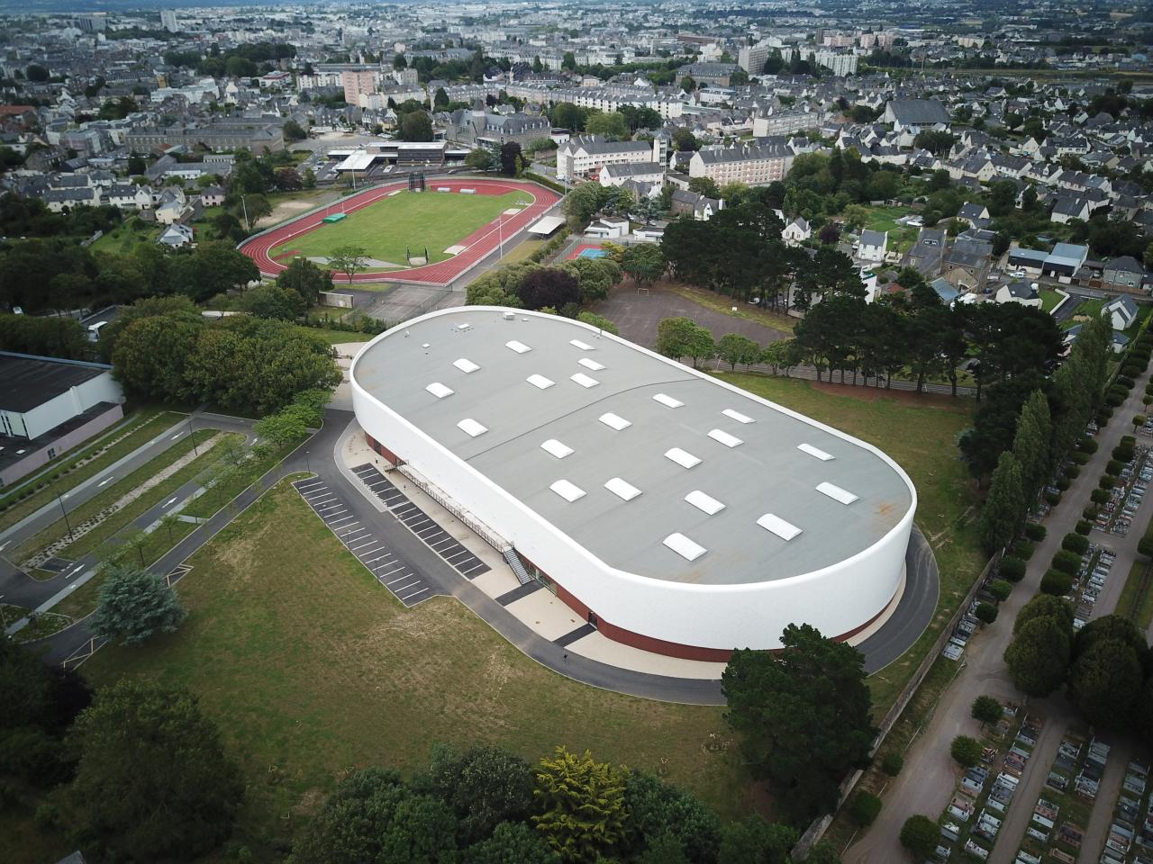 Stade d'athlétisme couvert Maryvonne Dupureur